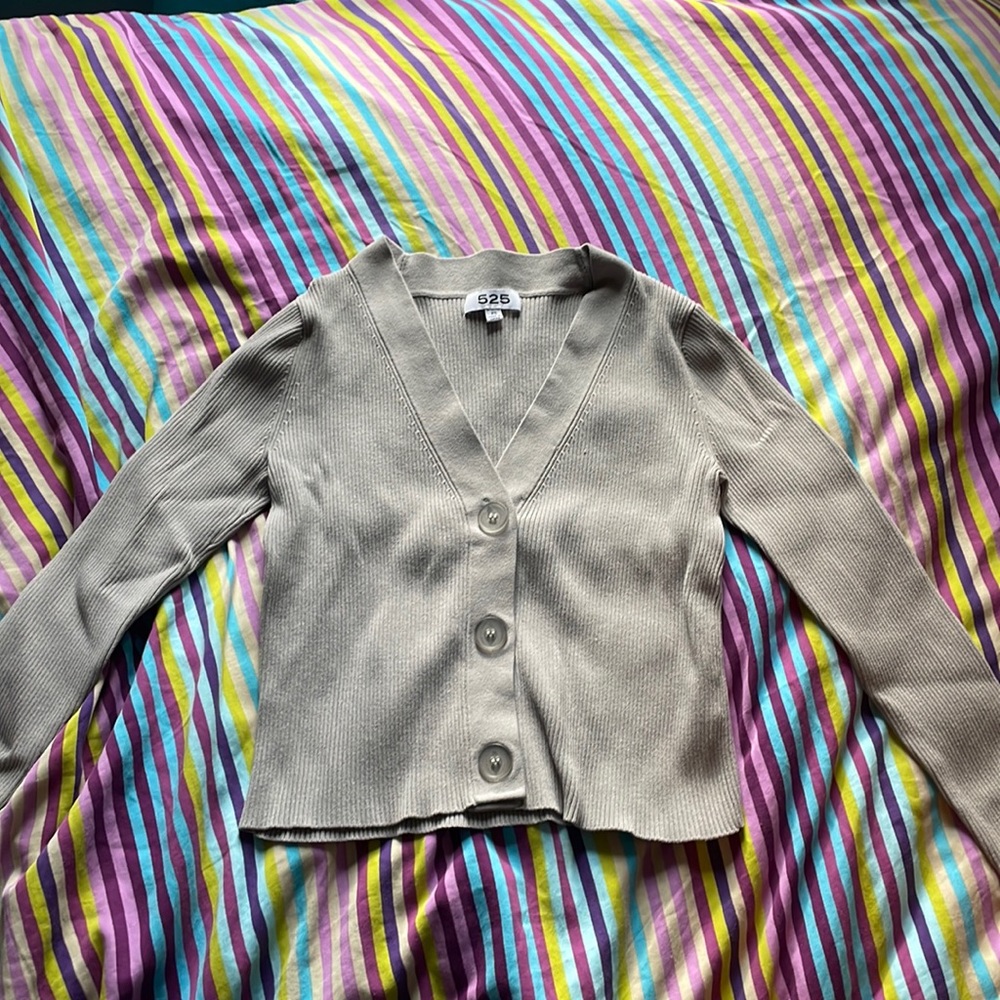 Grey BIANCO jeans and a nude long sleeve button up shirt